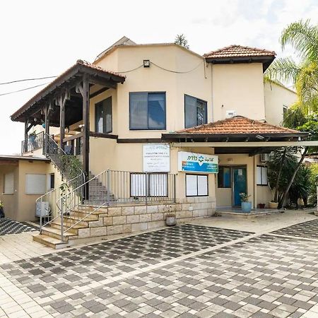 דירות דלית אל כרמל Al-Razi Residency מראה חיצוני תמונה